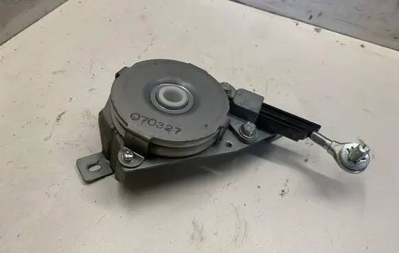 Mitsubishi Outlander Loading door cable line 070327