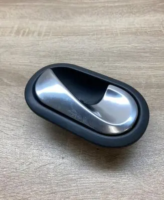 Renault Megane II Front door interior handle 8200028486