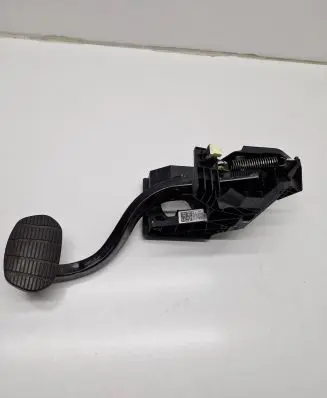 BMW X1 F48 F49 Brake pedal 35006856596 6860675