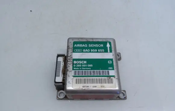 Audi A4 S4 B5 8D Airbag control unit/module 0285001085
