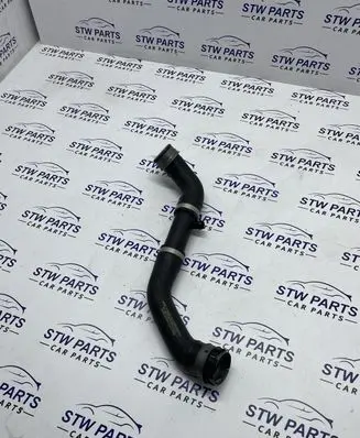 Mercedes-Benz E AMG W213 Engine coolant pipe/hose 2135012582