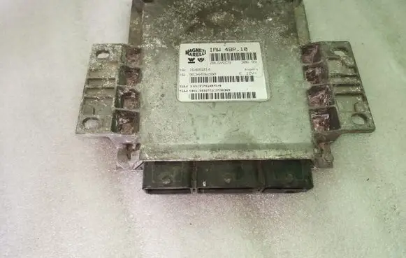 Peugeot 206 Engine control unit/module 9638253980 16376054