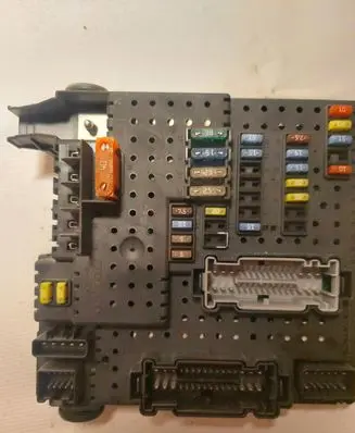 Volvo XC90 Fuse module 12217799