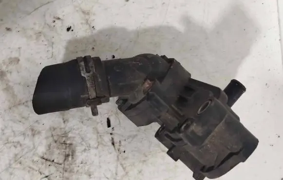 Thermostat/thermostat housing