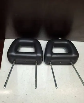 Opel Frontera B Front seat headrest 