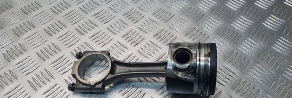 Volkswagen Jetta V Piston with connecting rod