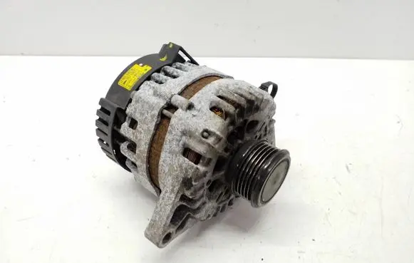 Hyundai ix35 Generator/alternator 2611067 373002A850