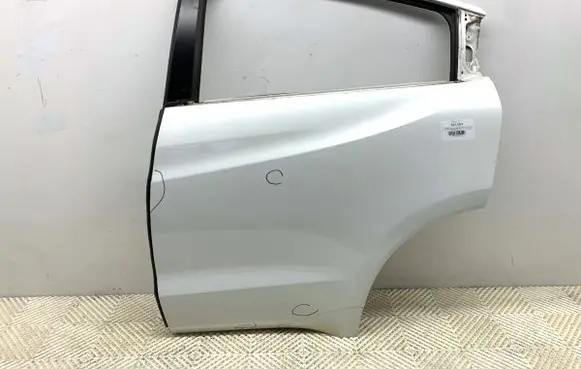 Honda HR-V Rear door