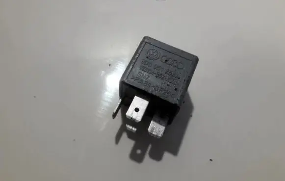 Audi A6 S6 C6 4F Other relay 8D0951253A V23134-B52-X301