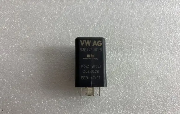 Volkswagen PASSAT B6 Glow plug pre-heat relay 038907281B 0522120503 3034028