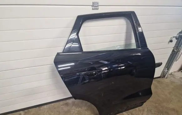 Jaguar F-Pace Rear door