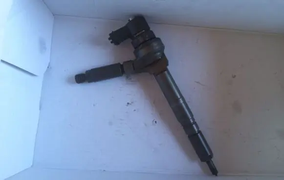 Opel Astra H Fuel injector 0445110174