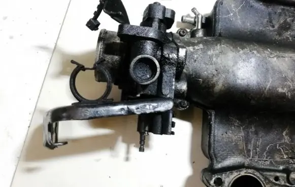 Chrysler LeBaron Throttle valve 