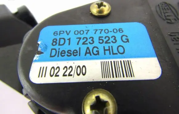 Audi A6 S6 C5 4B Accelerator throttle pedal 8D1723523G