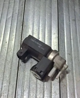KIA Sportage Vacuum valve 70027200