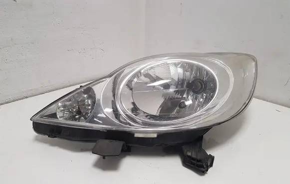 Peugeot 107 Headlight/headlamp 811500H030 89032403