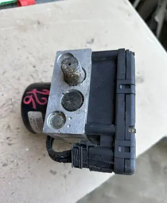Jeep Grand Cherokee (WJ) ABS Pump 56041821AAC