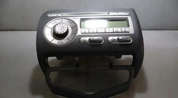 Radio/GPS head unit trim