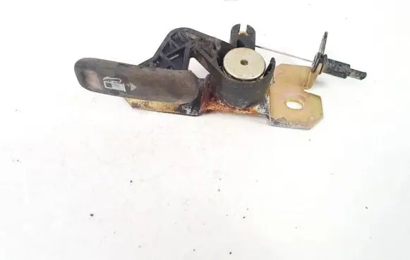 Ford Mondeo Mk III Fuel tank opening switch 
