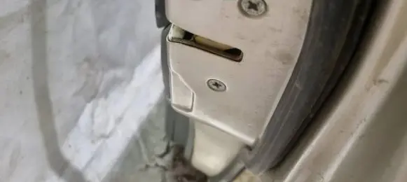 Honda CR-V Rear door lock