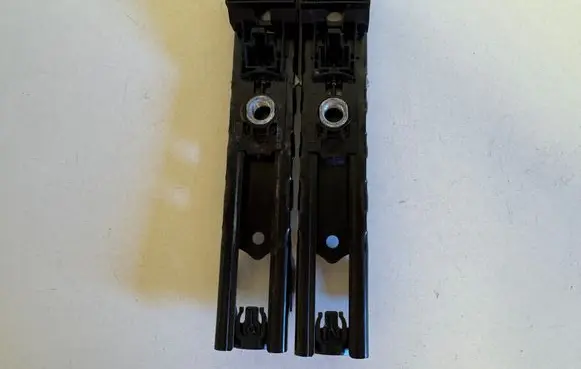 Audi Q7 4M Seat belt height adjuster 4M0857819