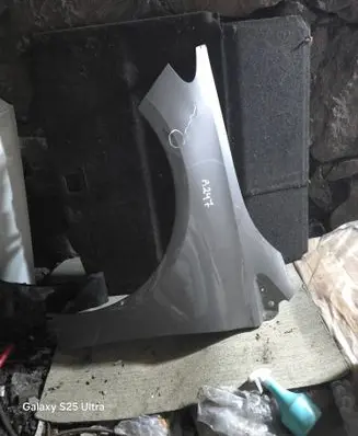 Mercedes-Benz B W247 Fender A247