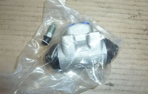 Hyundai Terracan Front brake caliper J3230513