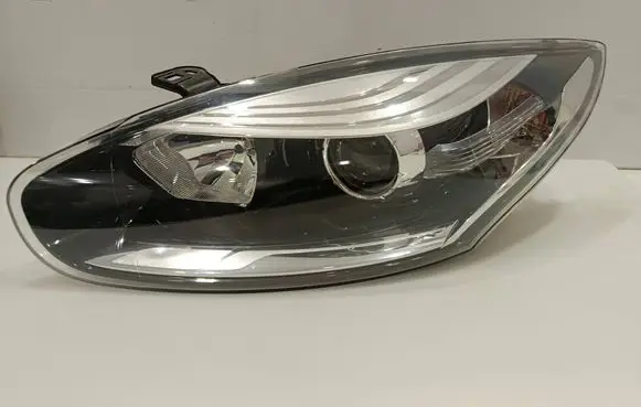 Renault Megane III Headlight/headlamp 260605817R 030128820100 01C01HR175