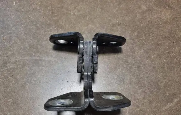 Chrysler Pacifica Front door upper hinge 85574F 1120038