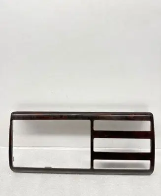 BMW 7 E38 Radio/GPS head unit trim 8360706 E5879H