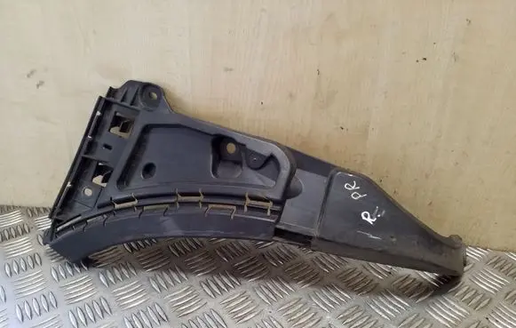 Volvo XC90 Front bumper mounting bracket 08620564