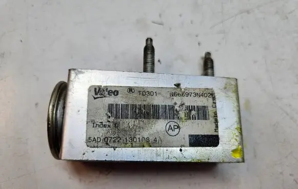 Peugeot 207 Air conditioning (A/C) expansion valve 
