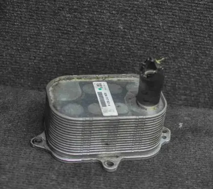 Engine oil radiator