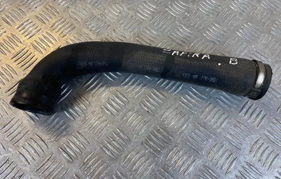 Opel Zafira B Intercooler hose/pipe 55557628 383332418