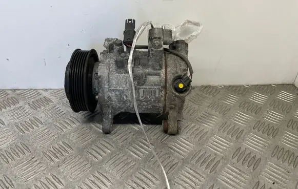 BMW 4 F32 F33 Air conditioning (A/C) compressor (pump) 9330831