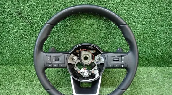 Nissan Qashqai J12 Steering wheel