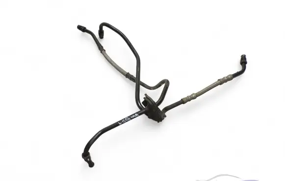 Volkswagen PASSAT B5.5 Engine coolant pipe/hose