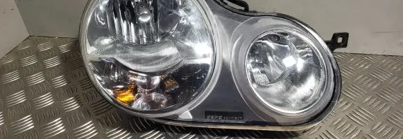 Volkswagen Polo Headlight/headlamp 4411150R