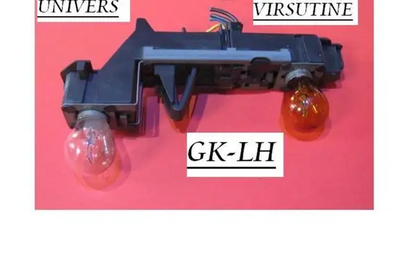 Volvo 850 Tail light bulb cover holder 9151646