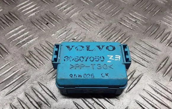 Volvo S40, V40 Interior lighting relay 30807050 95W026