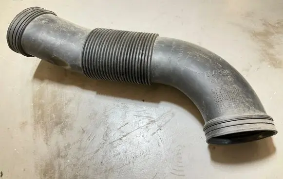 Iveco Daily 6th gen Air intake hose/pipe 5801317091
