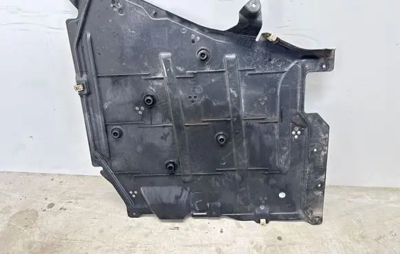 BMW 3 G20 G21 Fuel tank bottom protection 7435569
