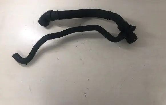 Audi A4 S4 B6 8E 8H Engine coolant pipe/hose 8E0121049C