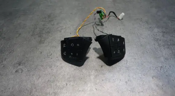 Volvo S60 Steering wheel buttons/switches 31318644 31295410
