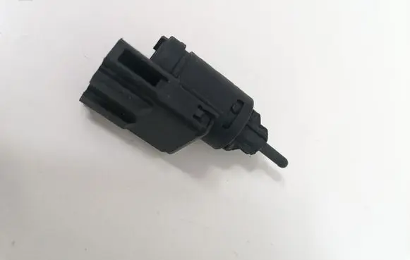 Audi A4 S4 B6 8E 8H Brake pedal sensor switch 3B0945511A 3B0945511C 3B0945515