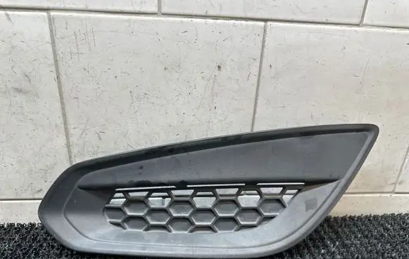 Volvo V60 Front bumper lower grill 31294129