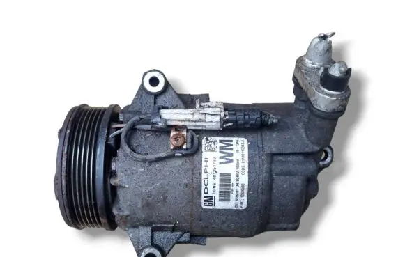 Opel Zafira B Air conditioning (A/C) compressor (pump) 13286088