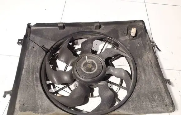 KIA Optima Radiator cooling fan shroud 