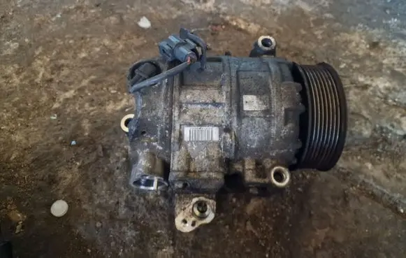 Land Rover Range Rover Sport L320 Air conditioning (A/C) compressor (pump) JPB000183