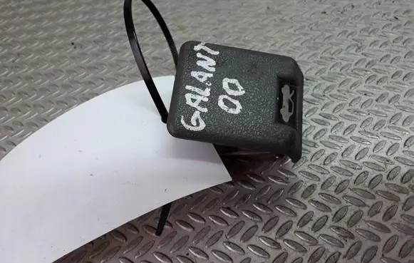 Mitsubishi Galant Engine bonnet (hood) release handle